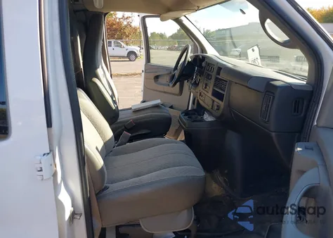 2015 Chevrolet Express 2500 Work Van из США, поврежденный, VIN 1GCWGFCF1F1268051